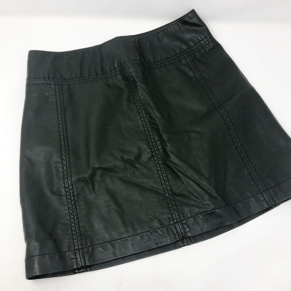 Free People Dresses & Skirts - Free people green vegan mini skirt lined 574